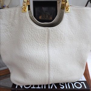 Elizabet and James bag